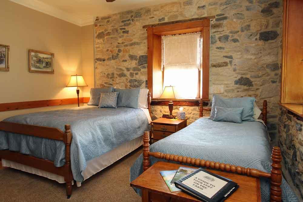 Rocky Acre Farm Bed & Breakfast Mount Joy 外观 照片